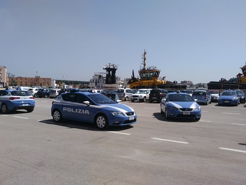 Polizia volanti al Porto micro